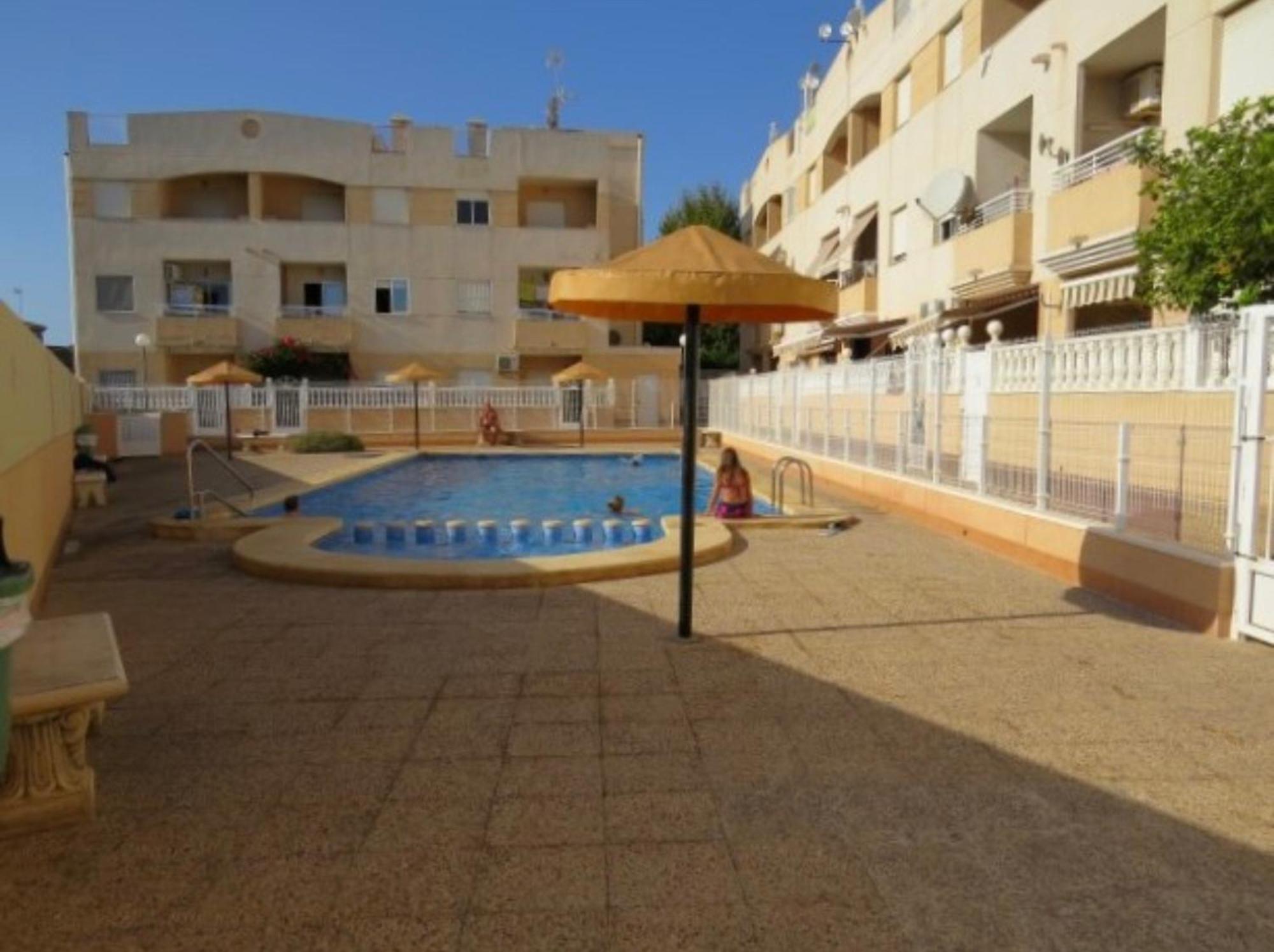 Elegant In With Shared Pool Apartment